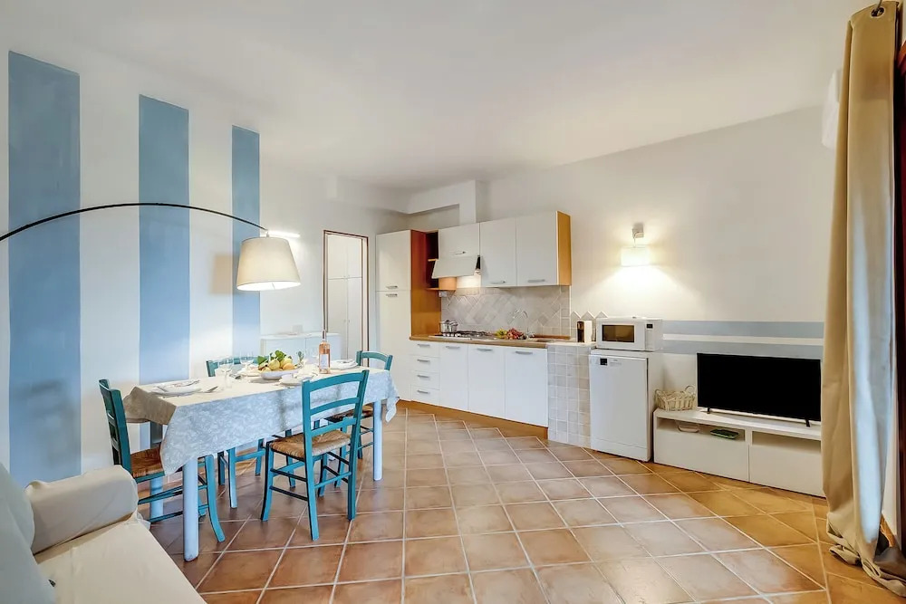 Il Borgo 10/5 700m From The Beach