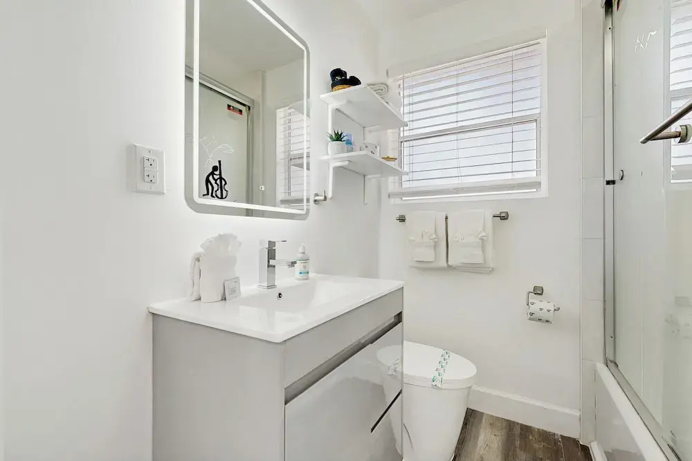 Stylish Avondale Home Pet-friendly & Walkable