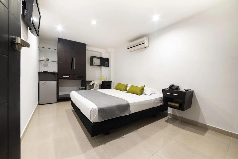 Hotel Platinum Plaza