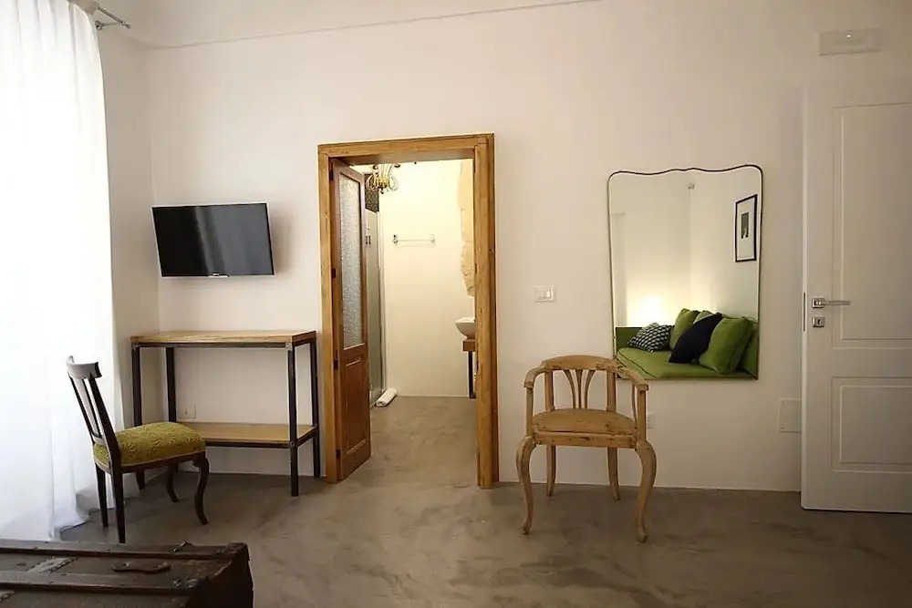 Ntia Rooms