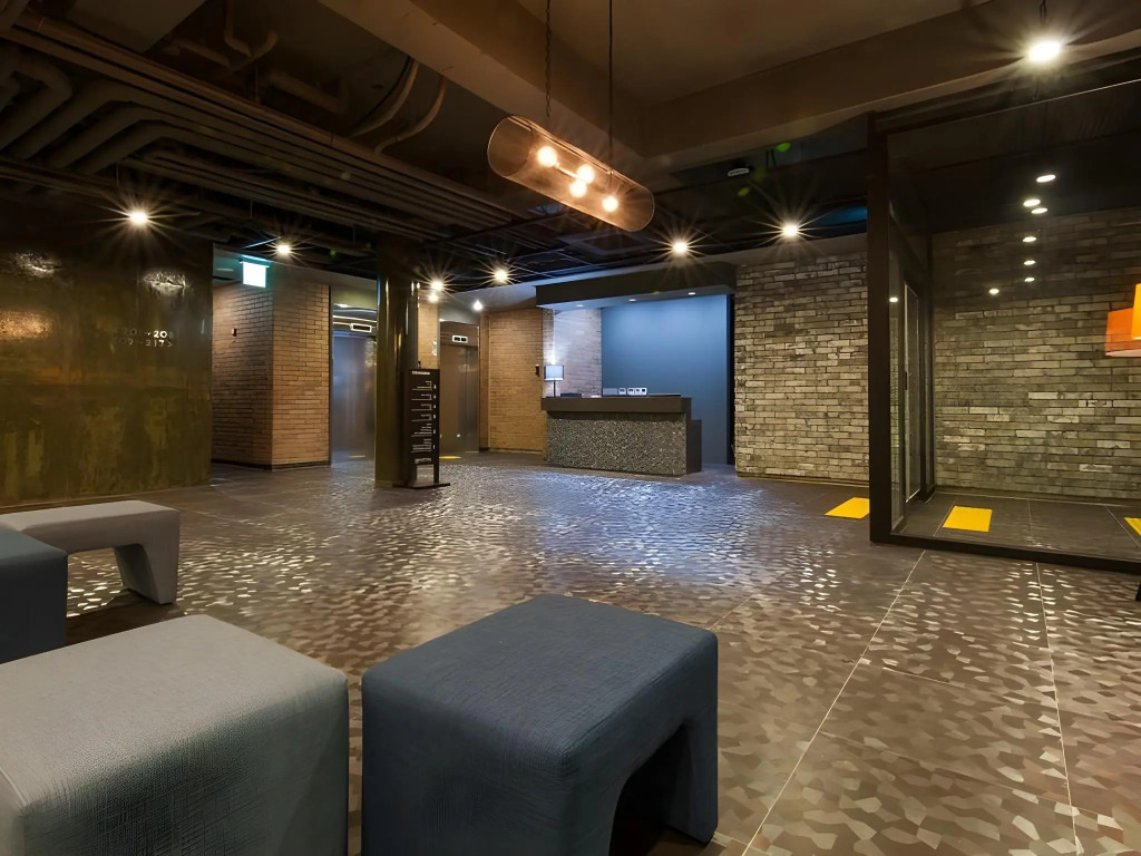 S Hotel