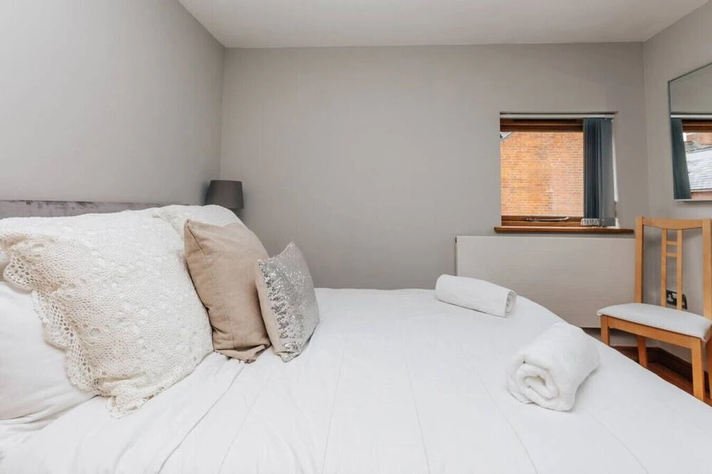 The Herringbone - 3 Bed With Parking Pet Friendly