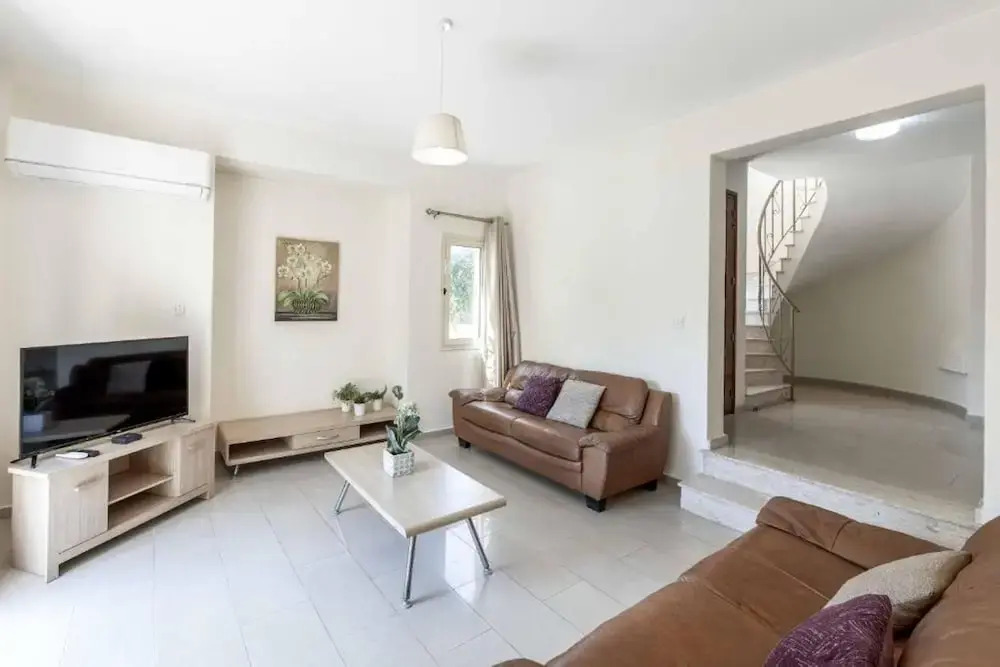 Villa Coralia - Coastal Comfort near Beach & Restaurants