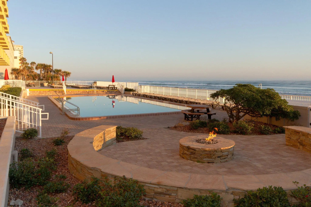 Spark by Hilton Ormond Beach Oceanfront