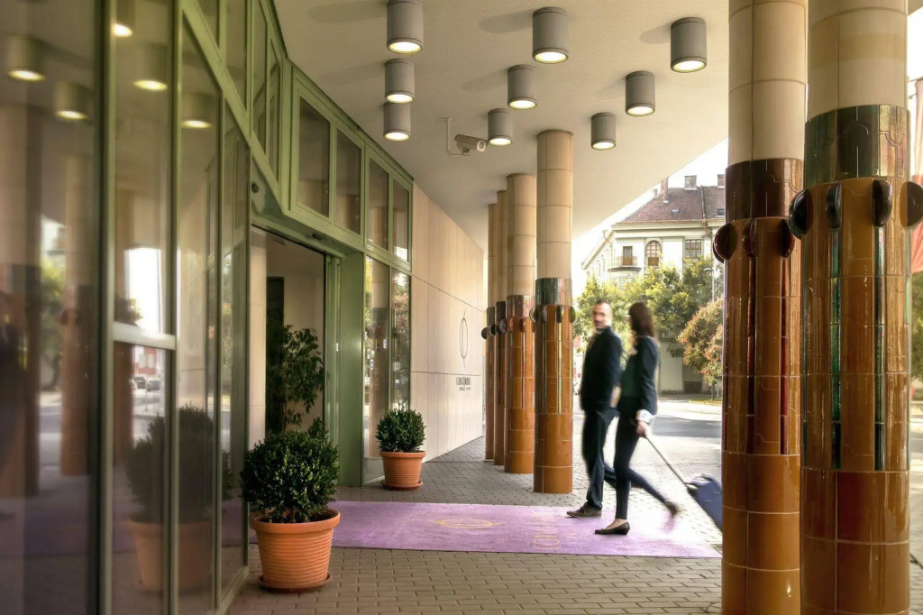 Corso Hotel Pécs