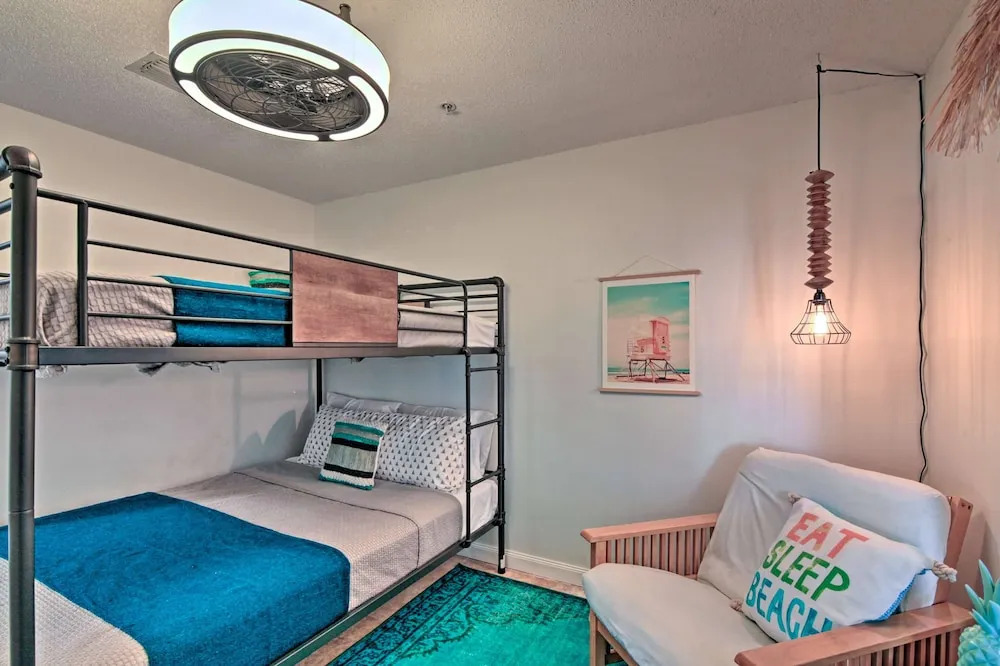 Emerald Hideaway Renovated Condo in Navarre Beach