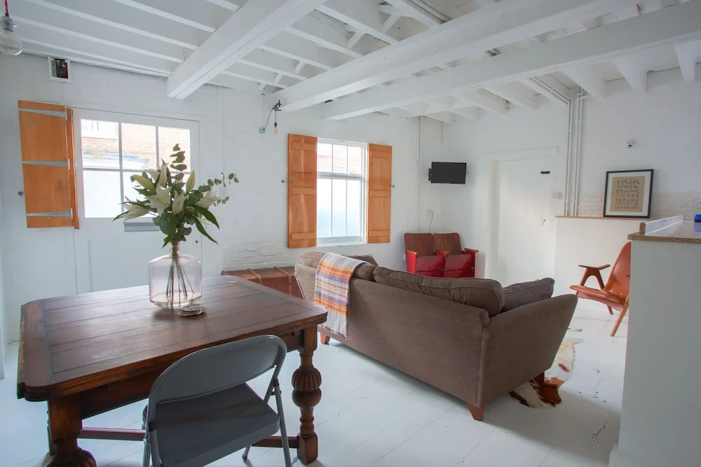 NEW Stunning and Stylish 2BD Victorian Warehouse