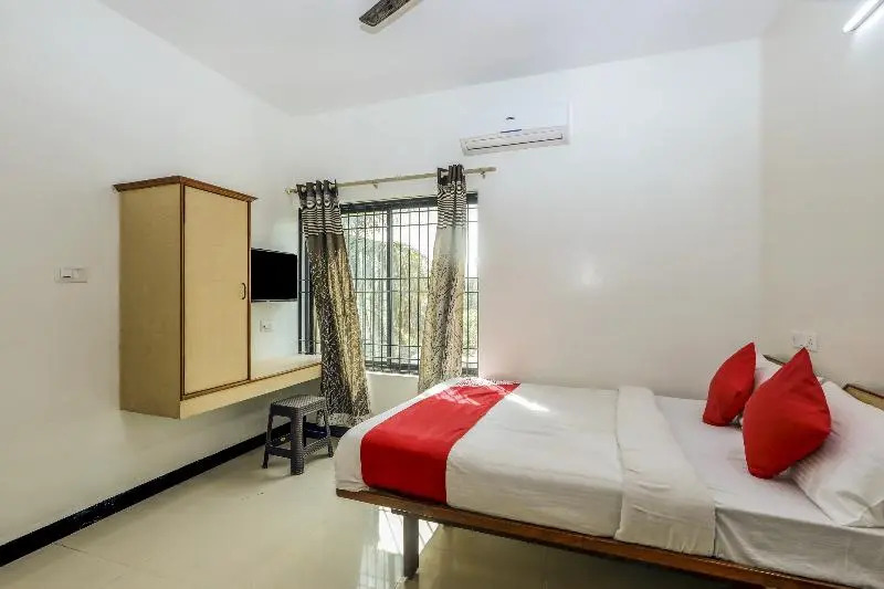 OYO 66837 Anurah Residency