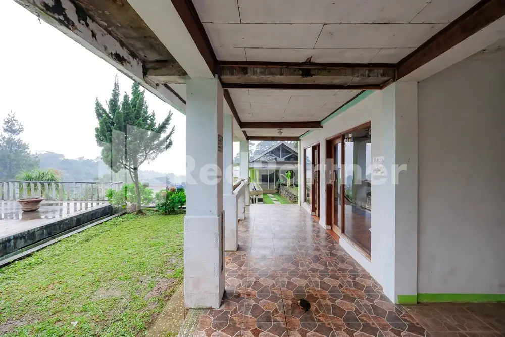 Villa Kampus Near Taman Safari Cisarua Puncak RedPartner