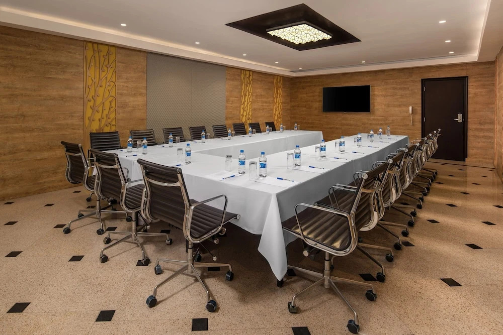 Отель Delta Hotels Dar es Salaam