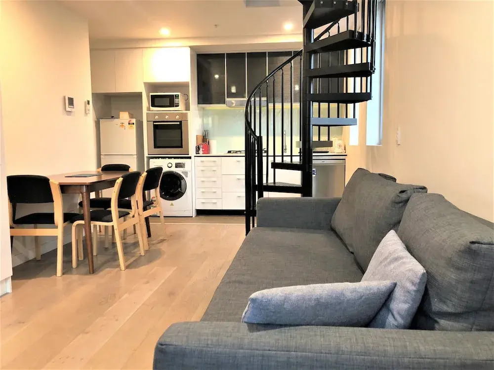 ReadySet Apartments on Spencer West