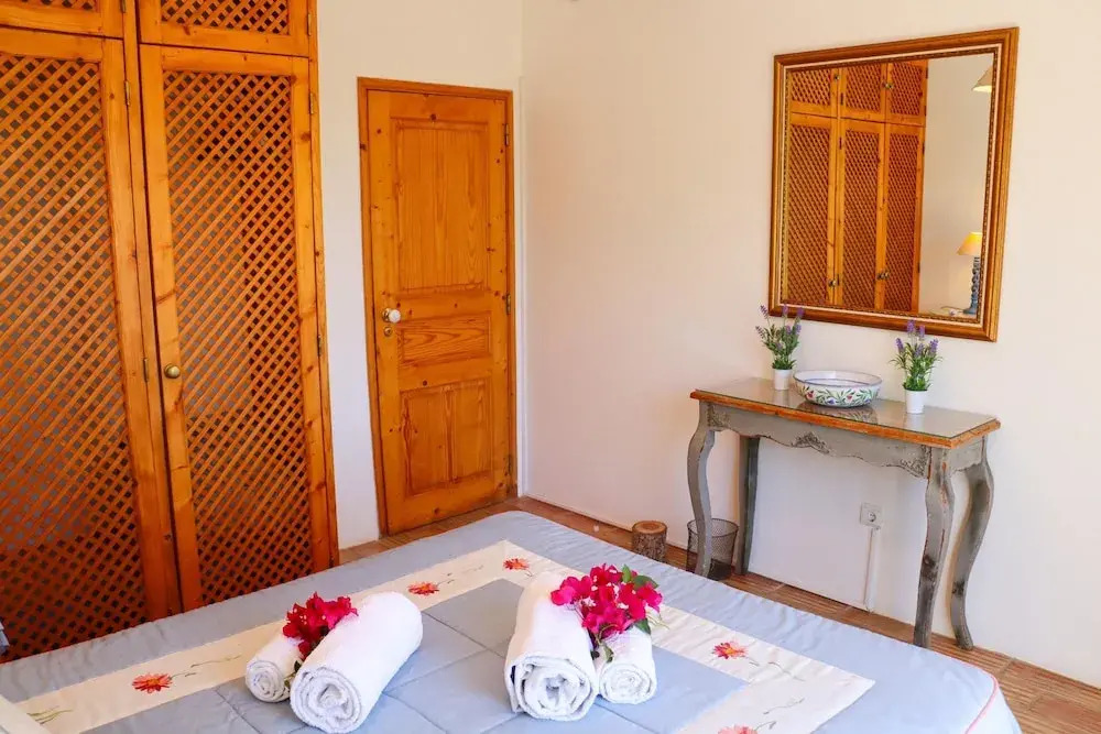 Idyllic Farm House with huge Garden for 14PAX