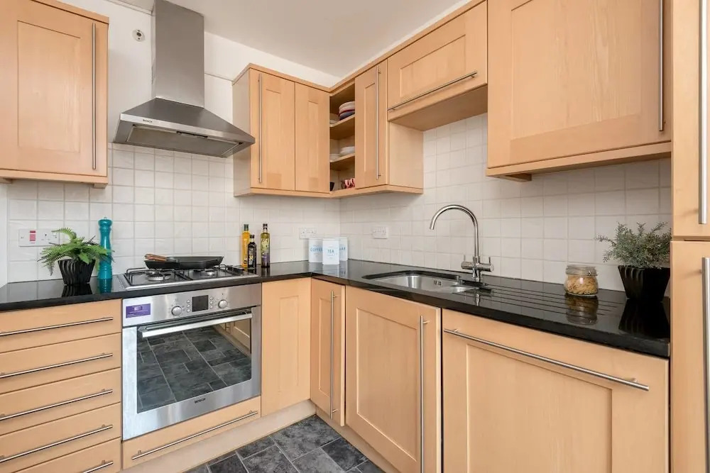 Stylish Frederick Street Flat Heart Of The Centre