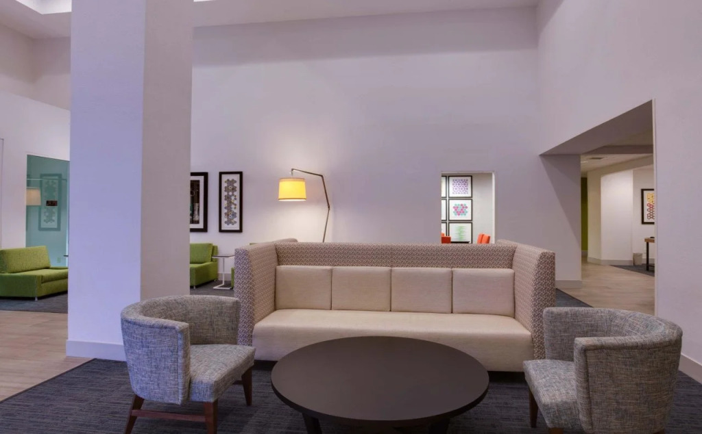 Holiday Inn Express & Suites Orlando International Airport by IHG