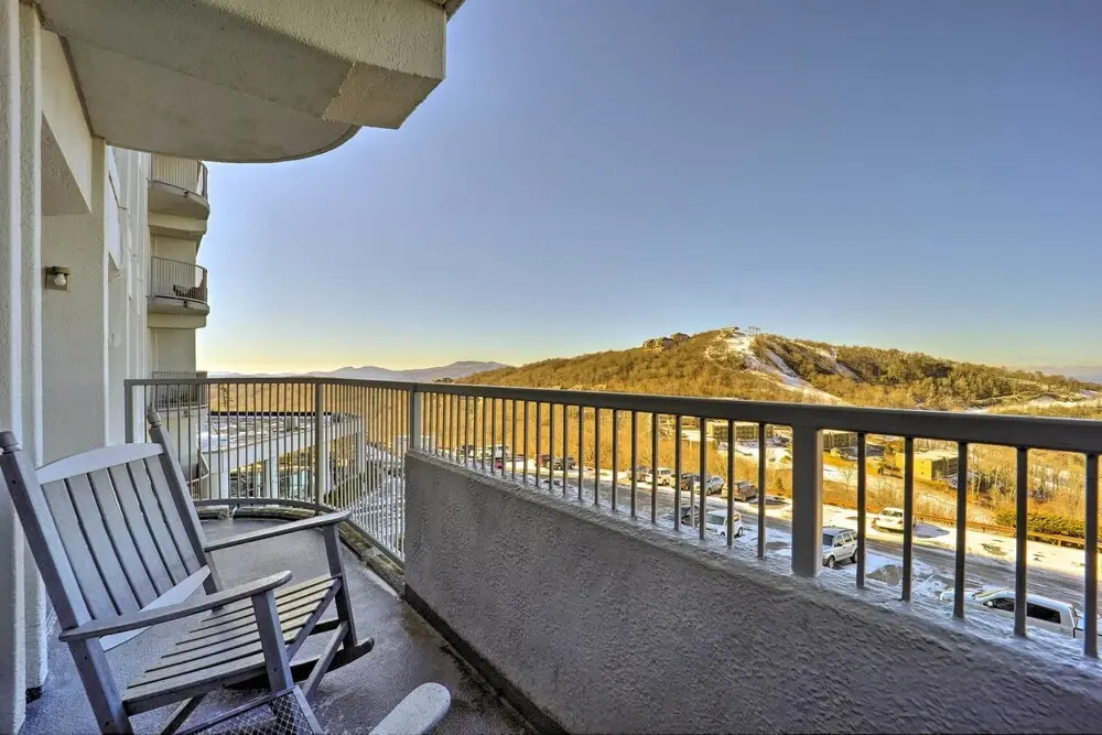 Near Sugar Mountain: Renovated Condo w/ Views!