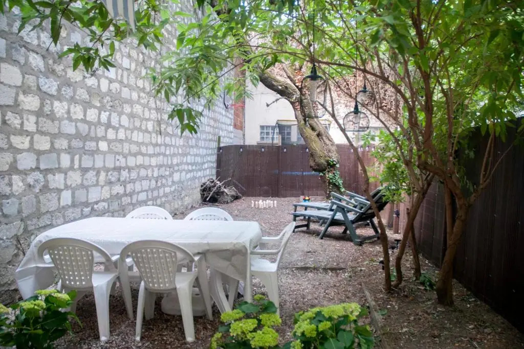Bright 45m With Garden In Ivry Sur Seine