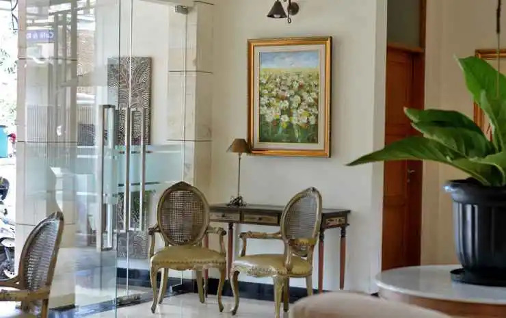 Sapphire Home Hotel