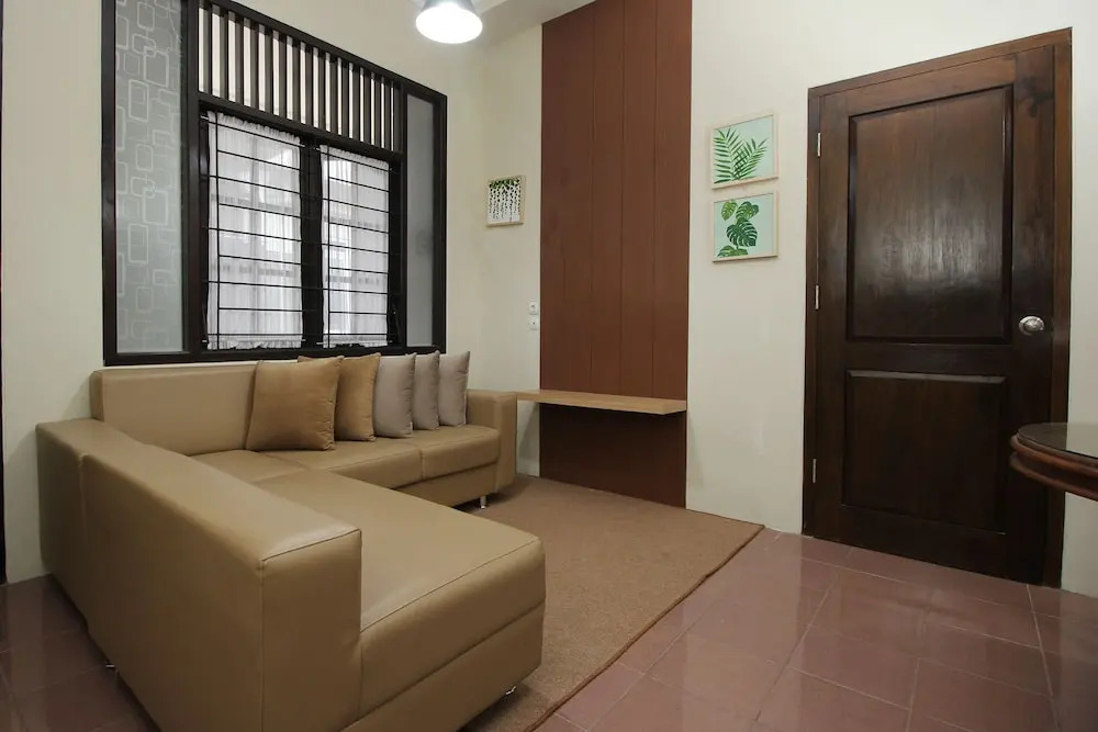 Omah Gedongkuning Syariah Homestay by OYO Rooms