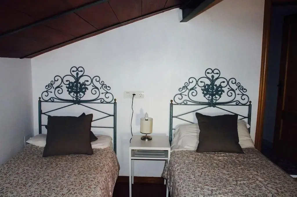 Hostel El Lago, Caceres