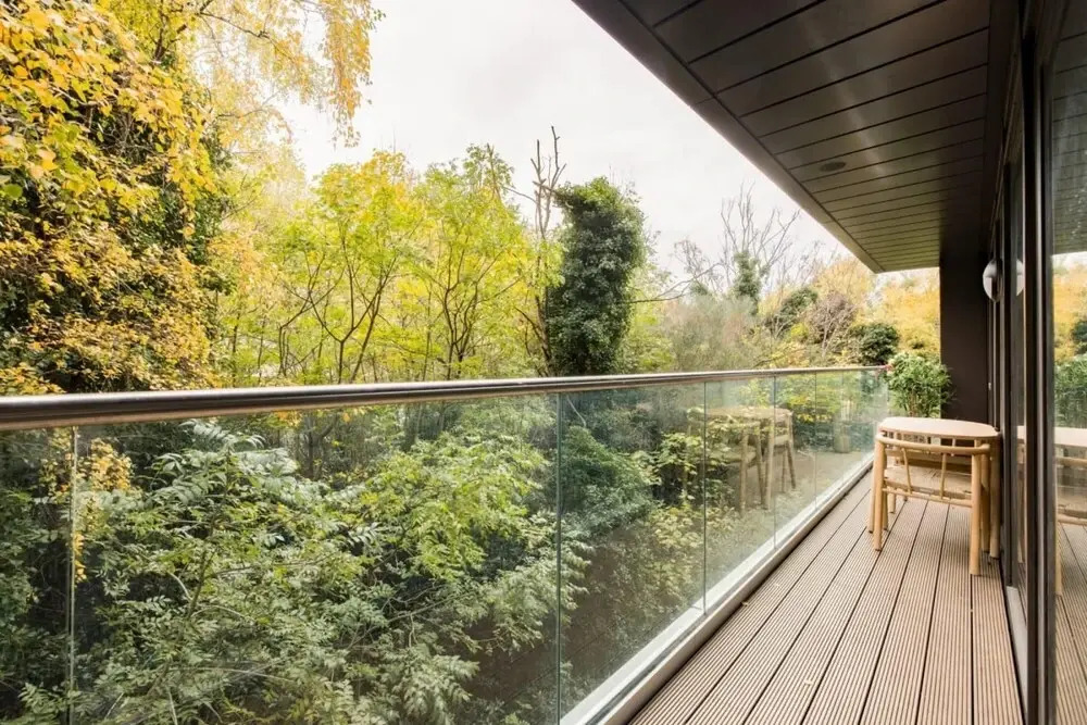 The London Retreat - Alluring 2bdr Flat With Balcony