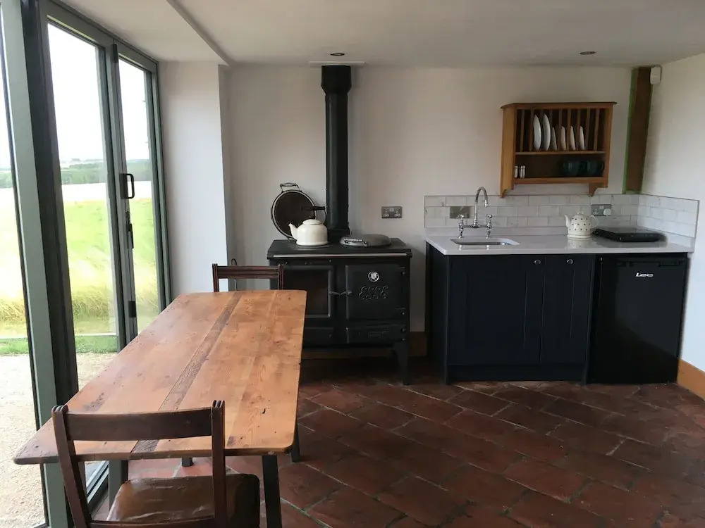 Horizon Barn