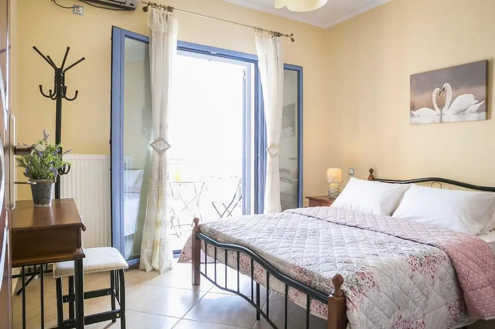 Villa Xenia With 3 Bedrooms and 2 Bathrooms