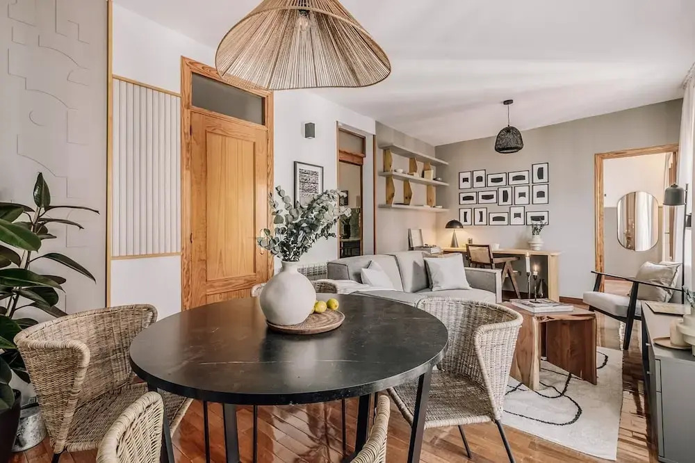 Abaj - 2 Bedrooms in Malasa A-universidad