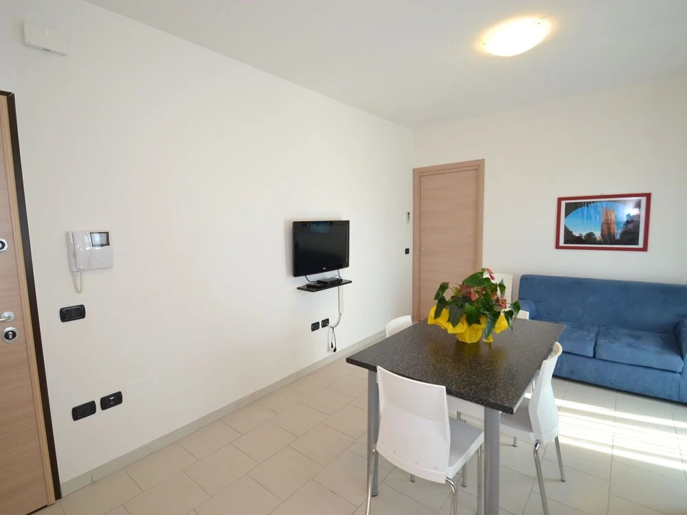Spacious Apartment in Rosolina Mare Near Sea