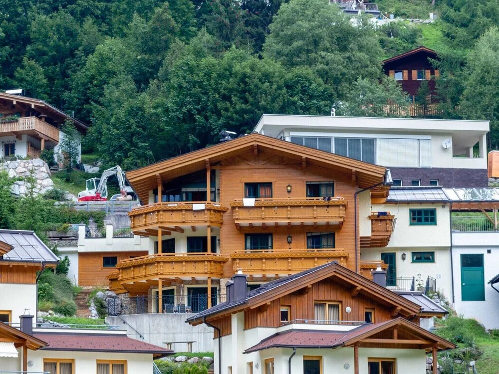 Chalet in Saalbach near Ski Lift