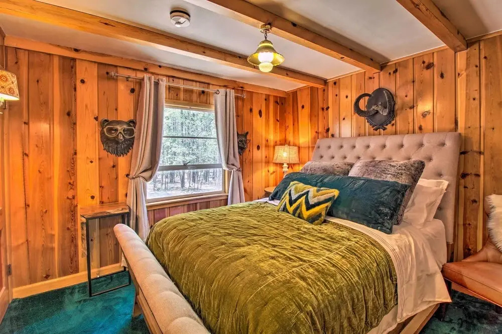 1 Mi to Rainbow Lake: Lakeside Cabin w/ Deck!