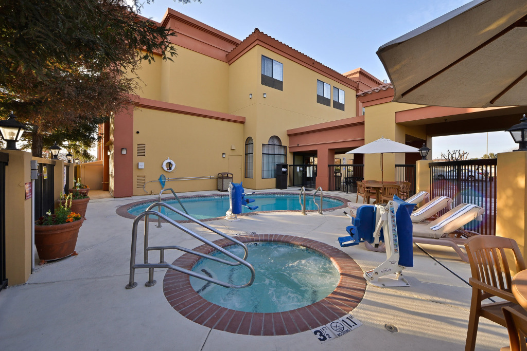 Best Western PLUS Fresno Inn
