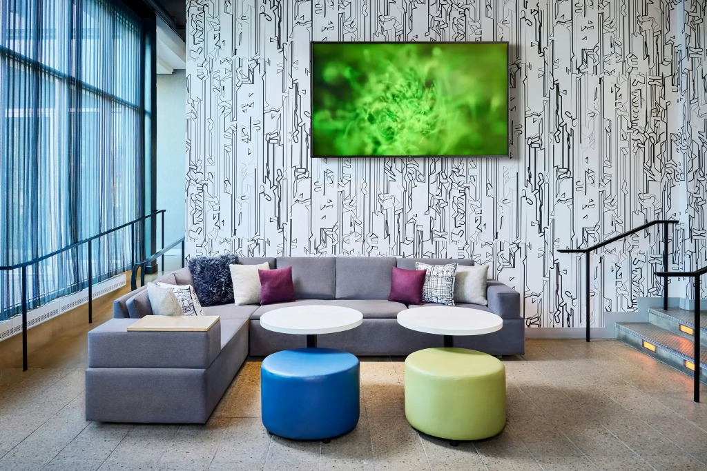 Aloft by Marriott Montreal Airport