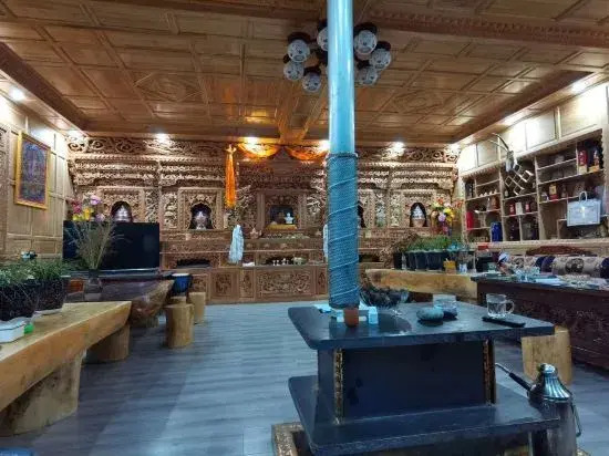 Cizhong Zangxiangge Homestay