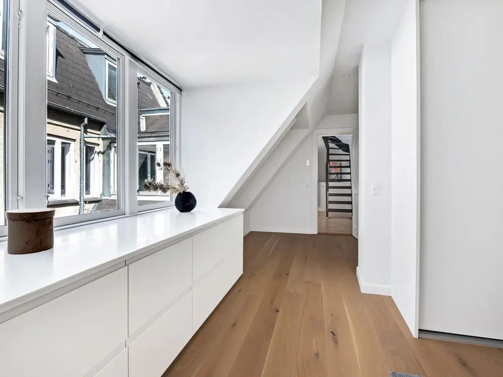 Sanders King - Cute 3-bdr Apt in City Center
