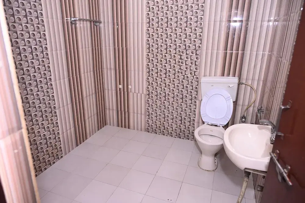 Hotel Pavitri I 5 Min Walk Kashi Vishwanath