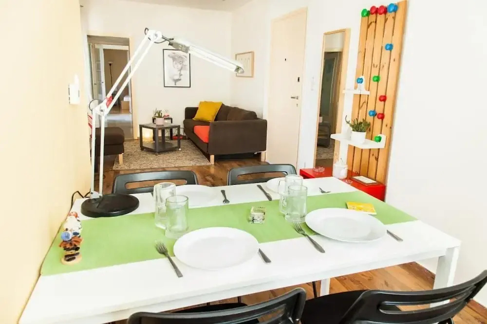 Bright apt w lovely view in Lycabettus