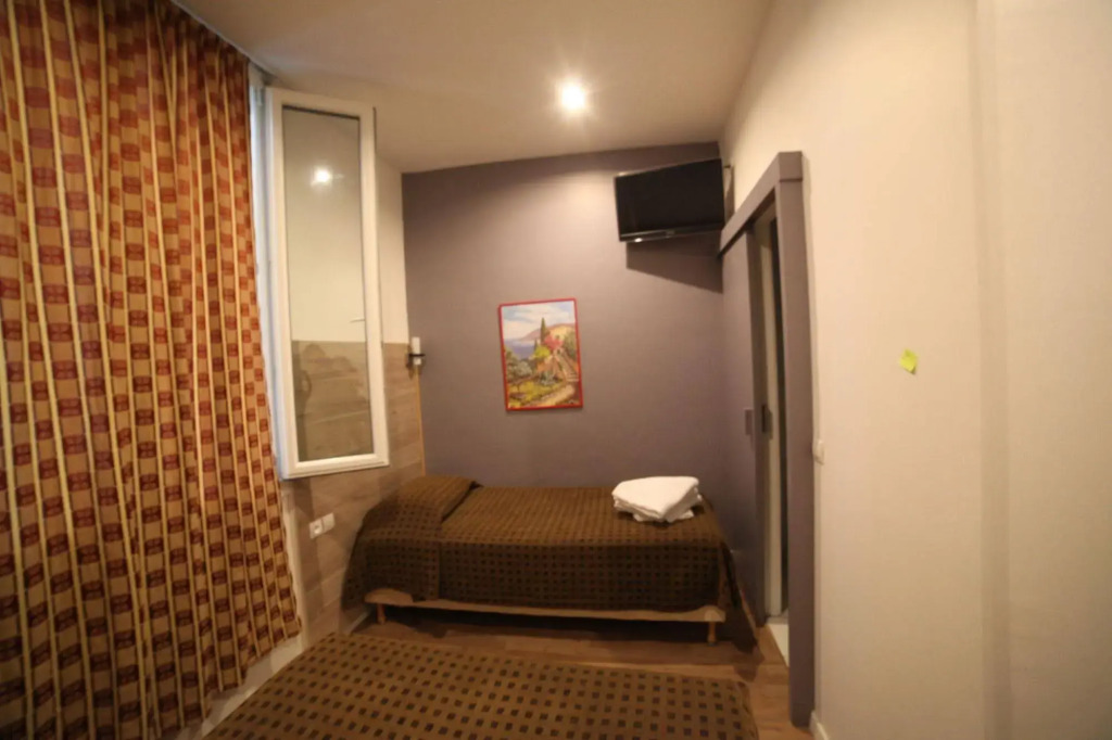 Evelia Hotels