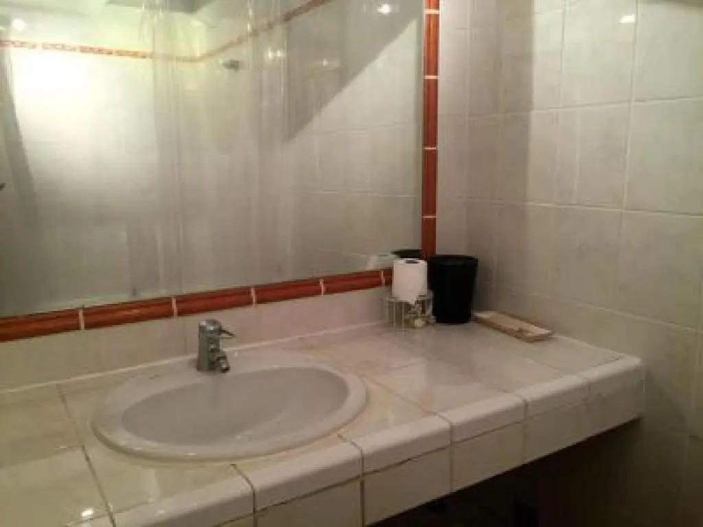 Pleasant 2 Bed Apartment in the Calm Palm Beach Area of Cannes With Beaches Nearby on all Sides - 1525