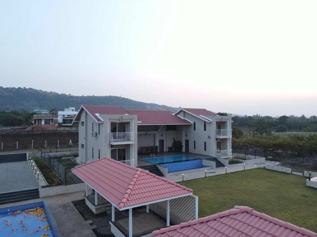 Isola Luxury Farm Suites