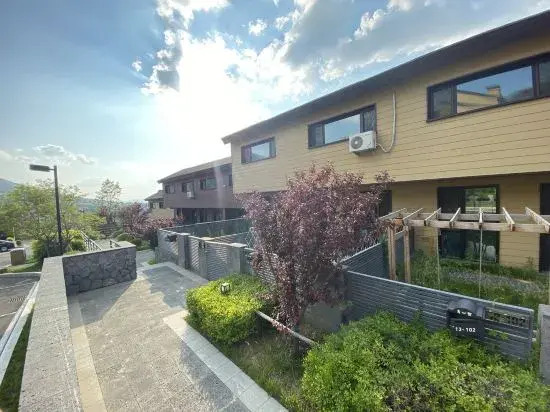 Xuewei Hotel (Jilin Vanke Songhua Lake Ski Tourism Resort)