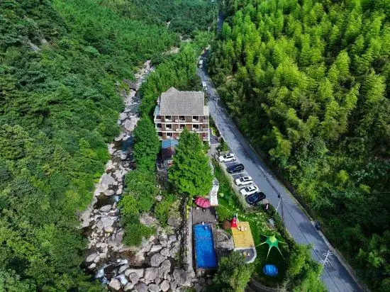 Yunbo Qilu Hostel