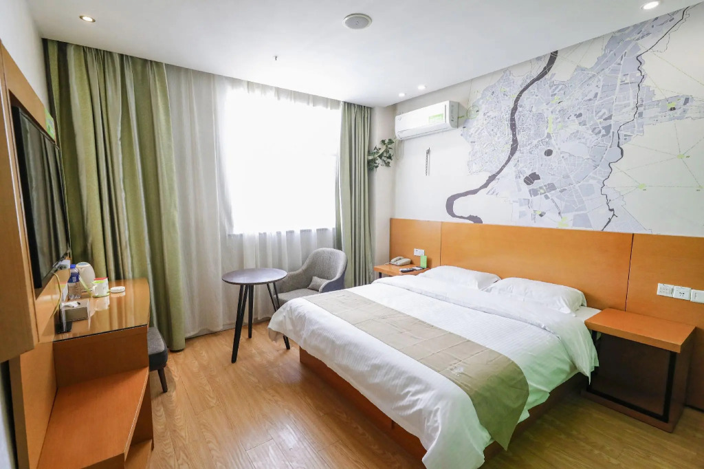 Vatica HeFei Baishuiba BHG Hotel