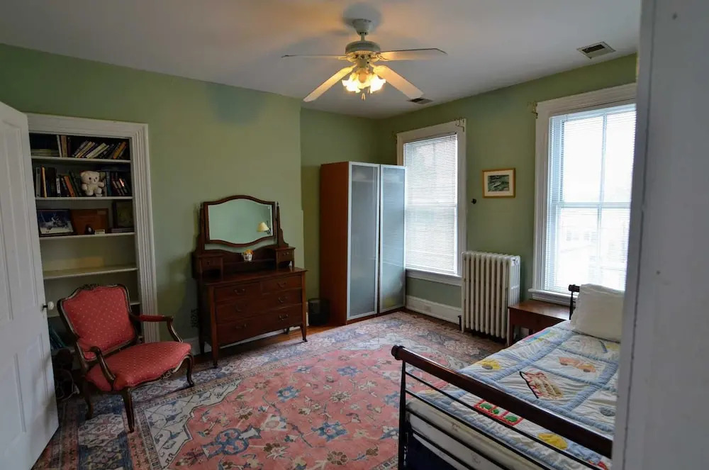 509 East Cap 5 Bedrooms 3 Bathrooms Home