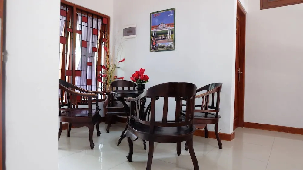 Homestay Syariah Ambarukmo Plaza by Simply Homy