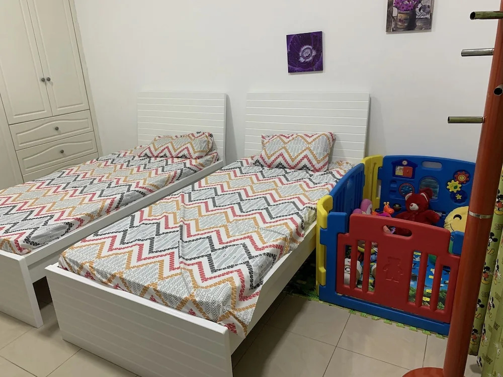 Luxury Furnished 3BR near LAKE Khalid