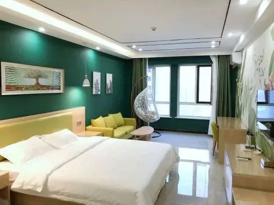 Huayang Nianhua Self-checkin Apartment (Linyi Wuzhou Lake)