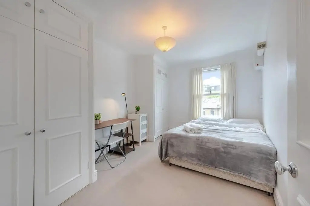 Cosy 2 Bed in Kensington Olympia