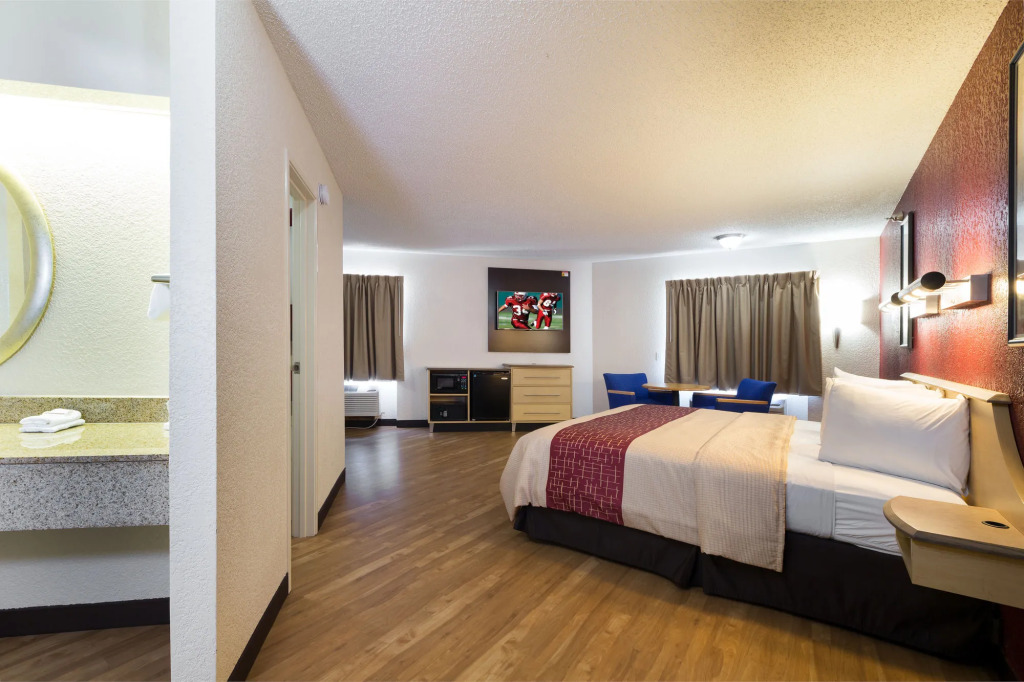 Red Roof Inn - Houston Westchase