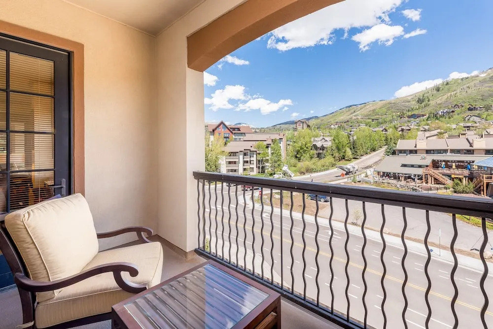 2525 Village Dr Highmark Condo - 3 Br condo by RedAwning
