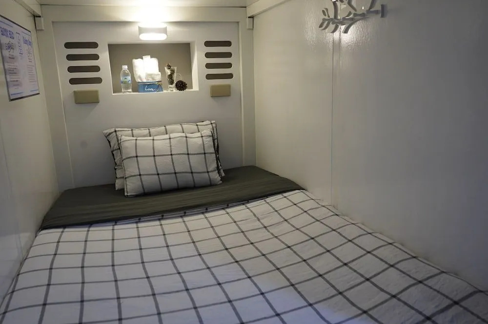 Thong Nho Oi Hostel